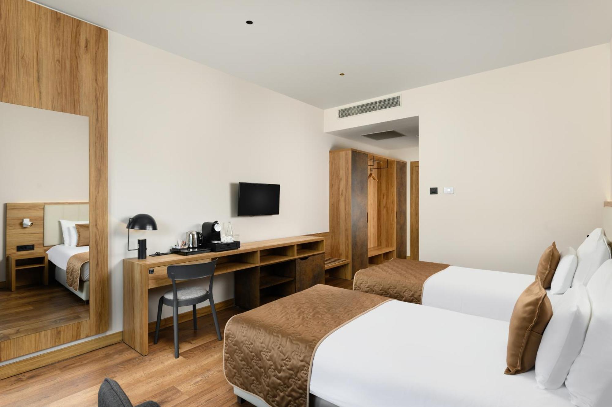 Movenpick And Fruske Terme 4* Vrdnik