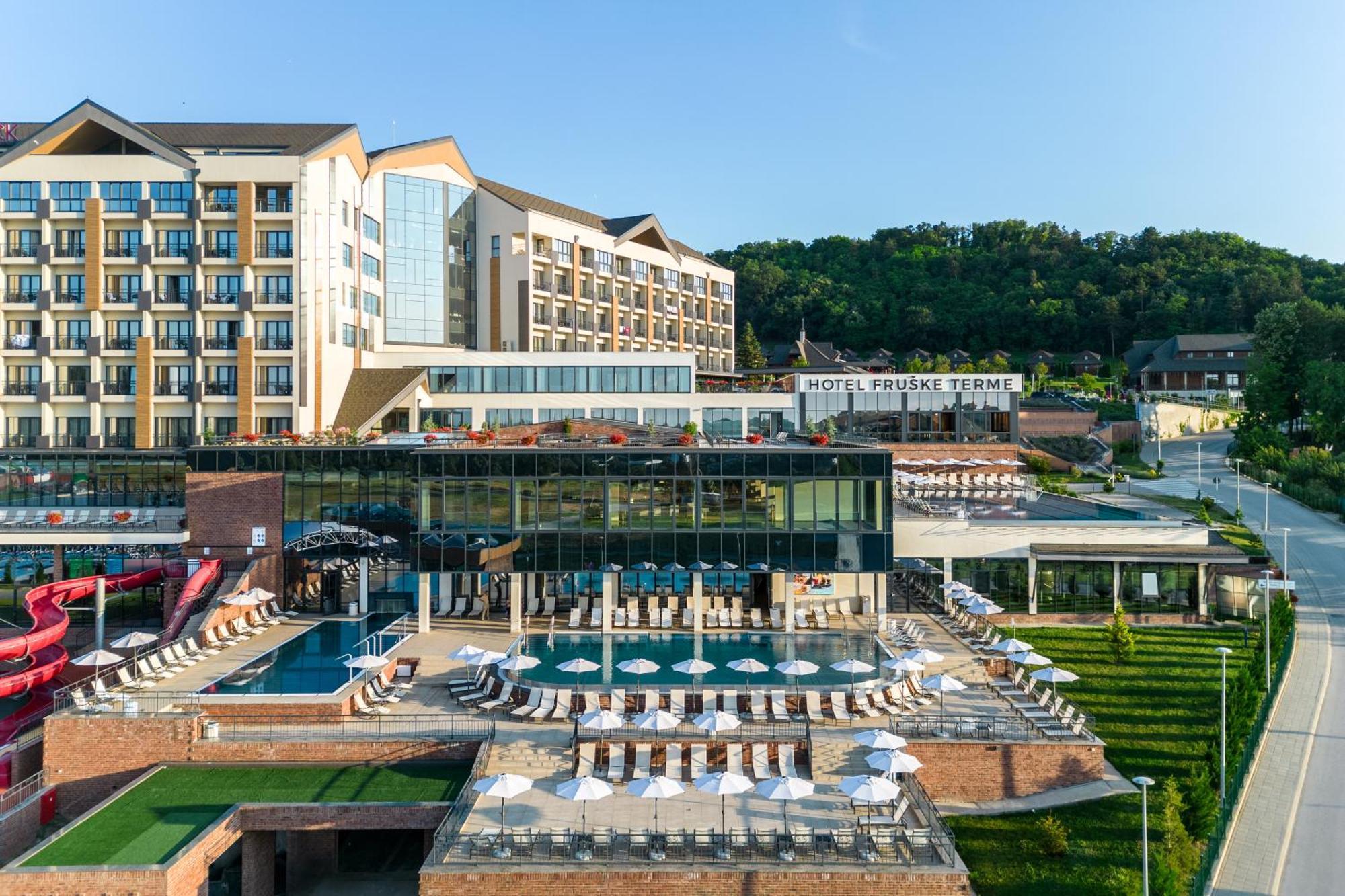 Hotel Movenpick And Fruske Terme 4*
