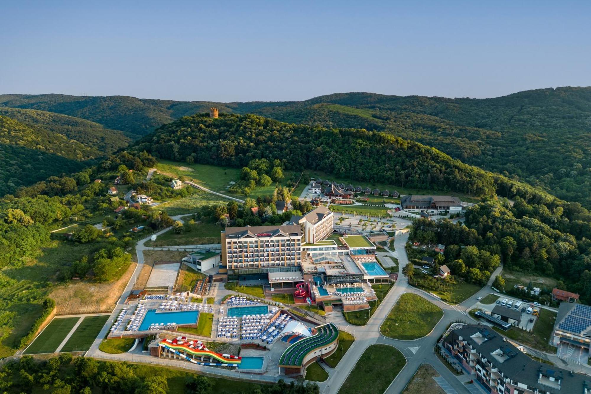 Hotel Movenpick And Fruske Terme 4*