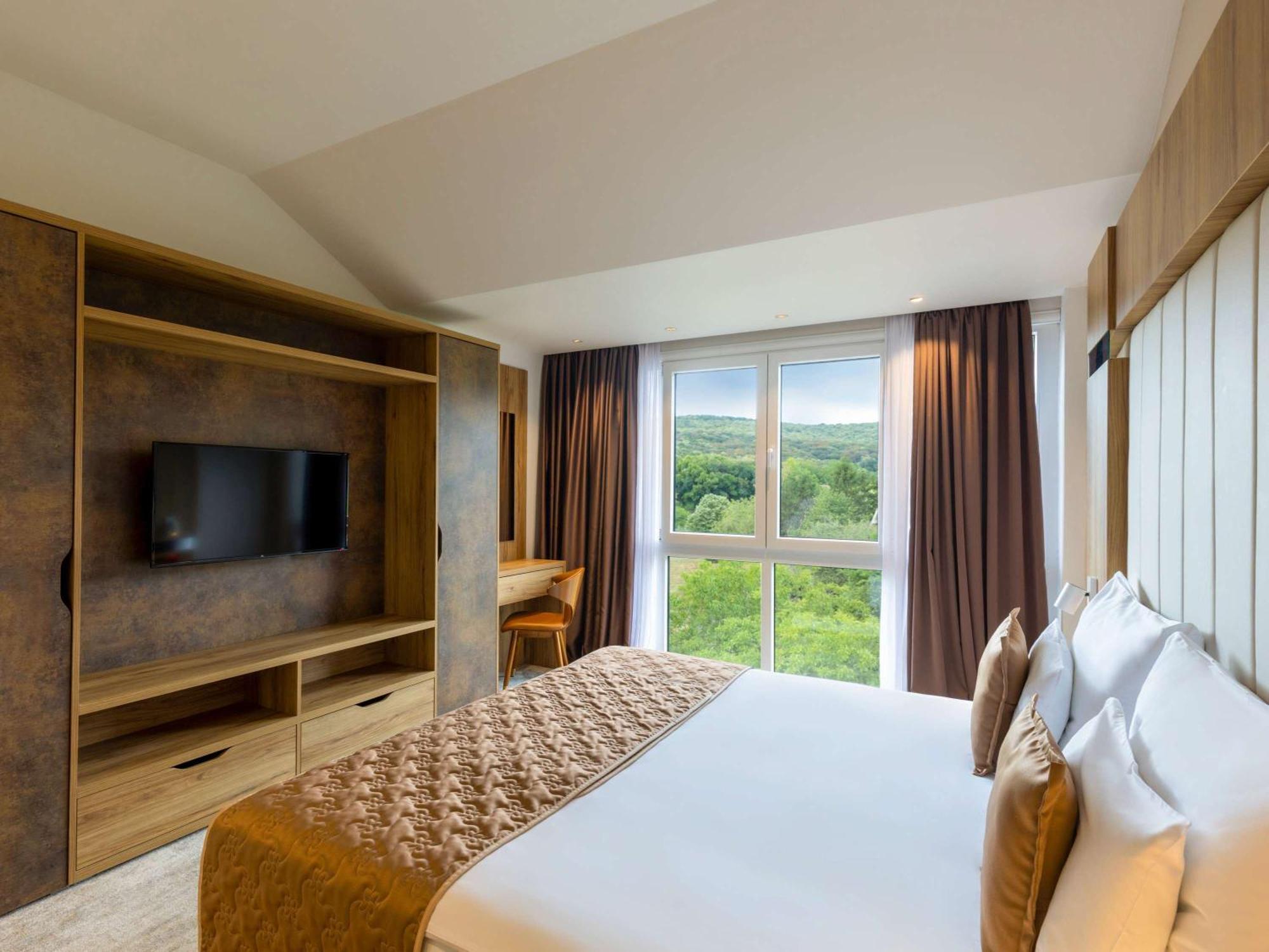 Movenpick And Fruske Terme Hotel Vrdnik