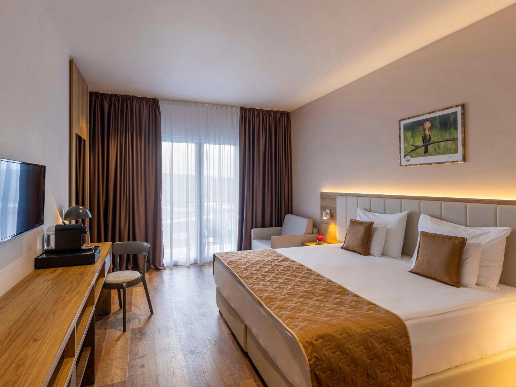 Hotel Movenpick And Fruske Terme