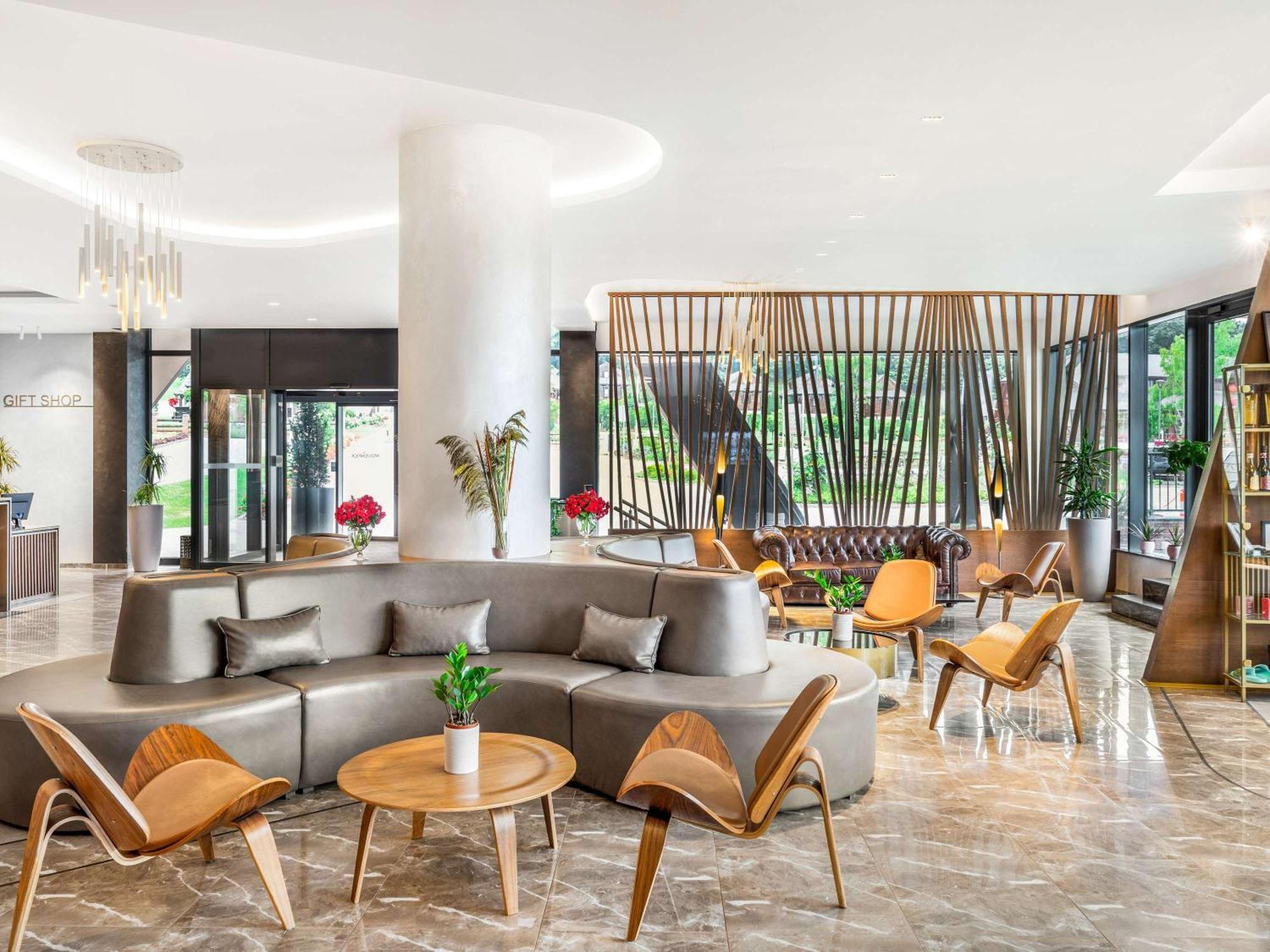 Hotel Movenpick And Fruske Terme